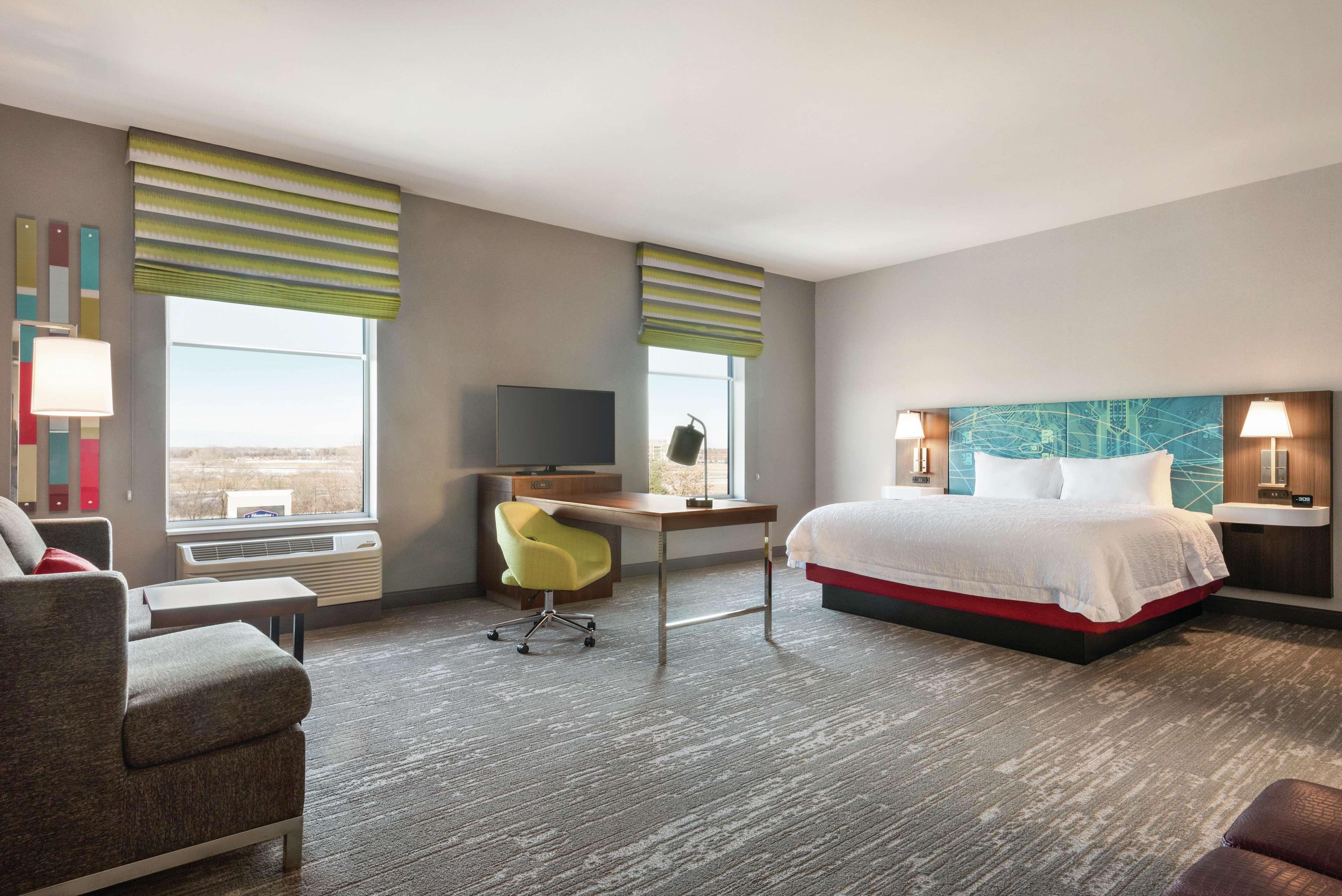 Hampton Inn Brooklyn Park Ngoại thất bức ảnh