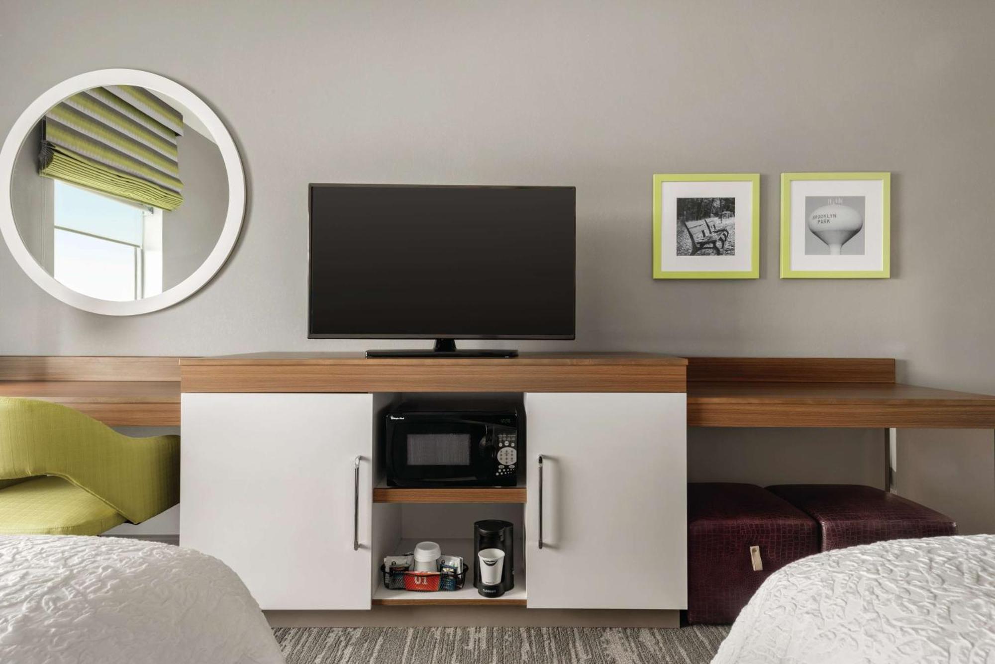 Hampton Inn Brooklyn Park Ngoại thất bức ảnh