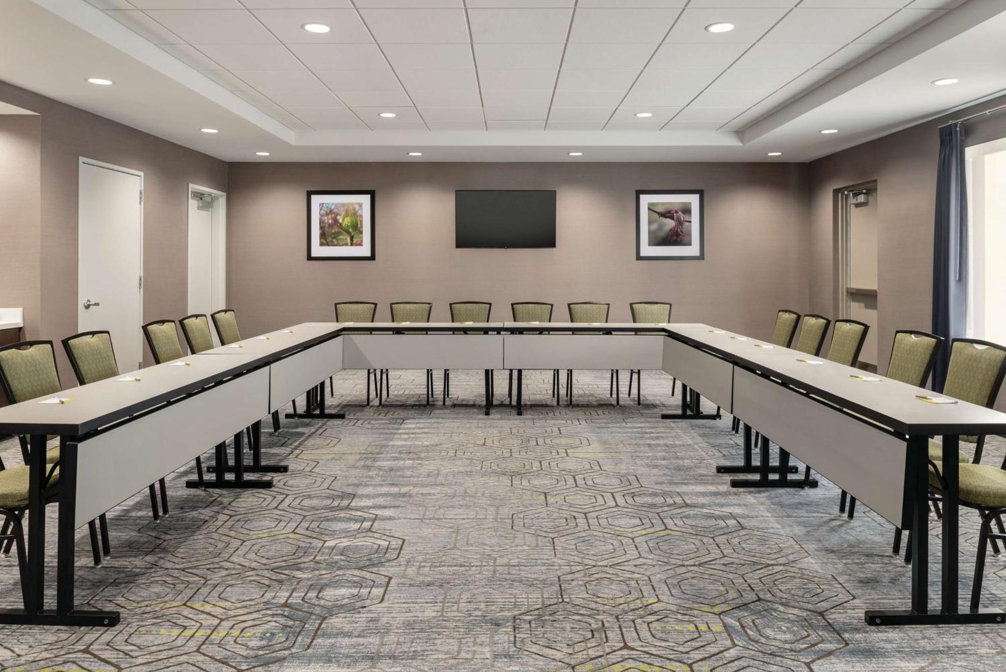 Hampton Inn Brooklyn Park Ngoại thất bức ảnh